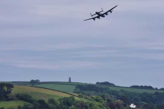 03 June 2022 - 15-05-09
A stirring sight indeed.
----------------------
BBMF City of Lincoln Lancaster over Dartmouth